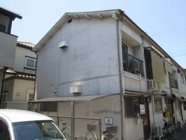 兵庫県伊丹市　アパート　外壁と屋根の塗装工事