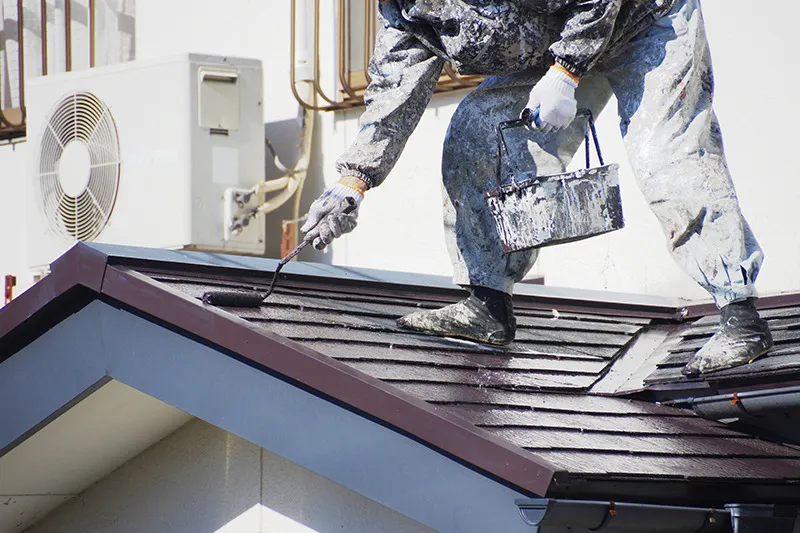 劣化が激しい屋根には屋根塗装が有効